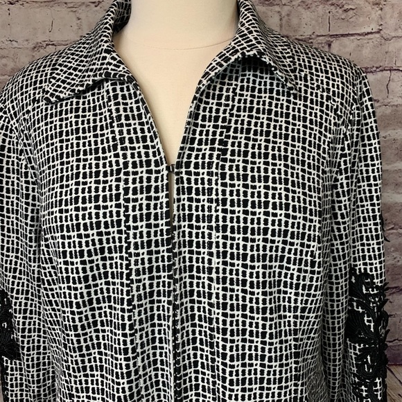Chico’s Black Geometric Appliqué Full Zipper Lined Jacket - Picture 3 of 16